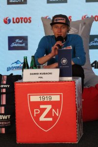 Dawid Kubacki na konferencji prasowej